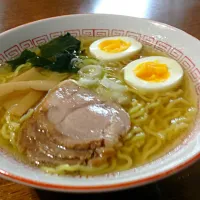 Snapdishの料理写真:普通塩ラーメン♪|Yoshinori  Kurosawaさん