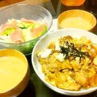 親子丼、生ハムサラダ、味噌汁|えみさん