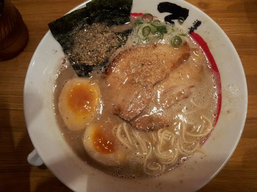 【大阪・寝屋川】石田てっぺい「石田ラーメン 煮干ダブルダブル 味玉トッピング」|うえおさん