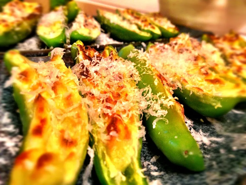 Grilled jumbo Japanese peppers stuffed with cream cheese and avocado.|Kirk Awiamさん