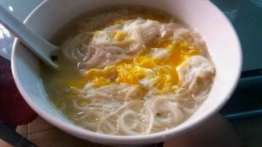 egg soup with mihun|Derbie Wongさん