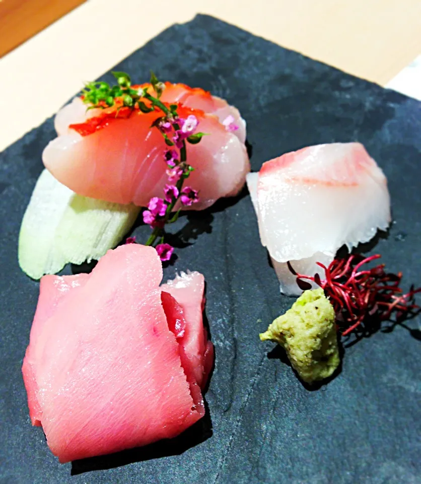 Trio of sashimi|coxiella24さん