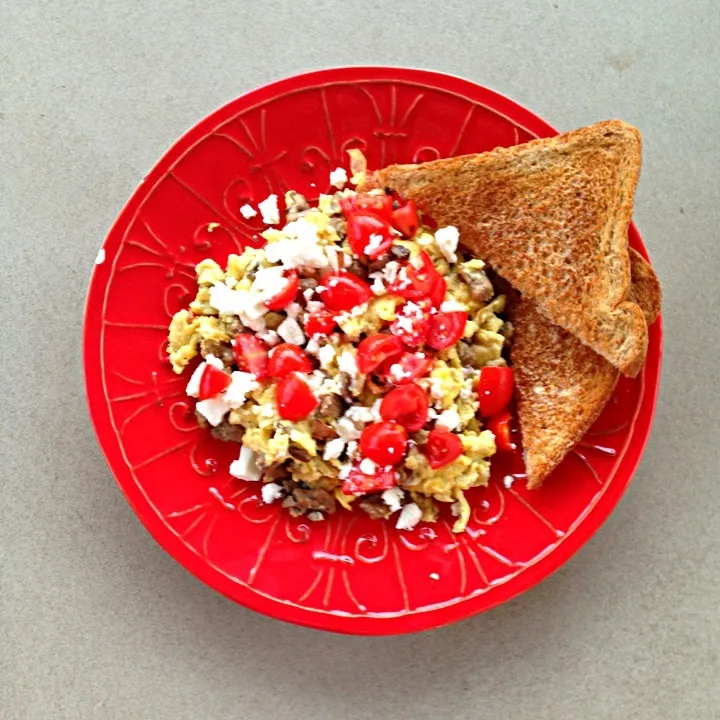 Egg , Turkey Sausage, cherub tomato, Fat Free Feta, and Baby Bella Mushroom Scramble|lindsay robesonさん