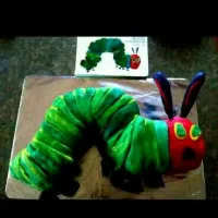 Snapdishの料理写真:hungry caterpillar cake|cjさん