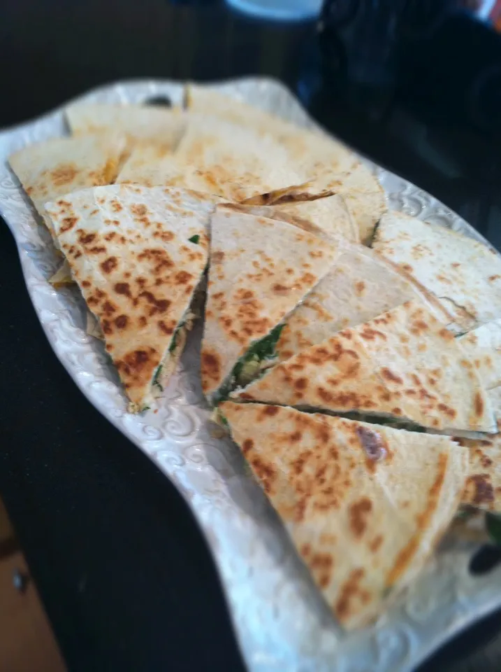 Grilled Chicken, Spinach and Mozzarella Quesadillas|K Goodnessさん