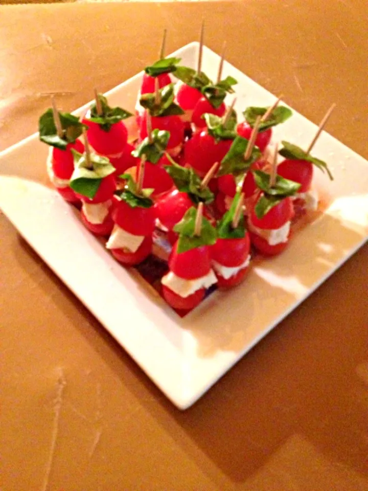 Caprese Bites|karen saurerさん