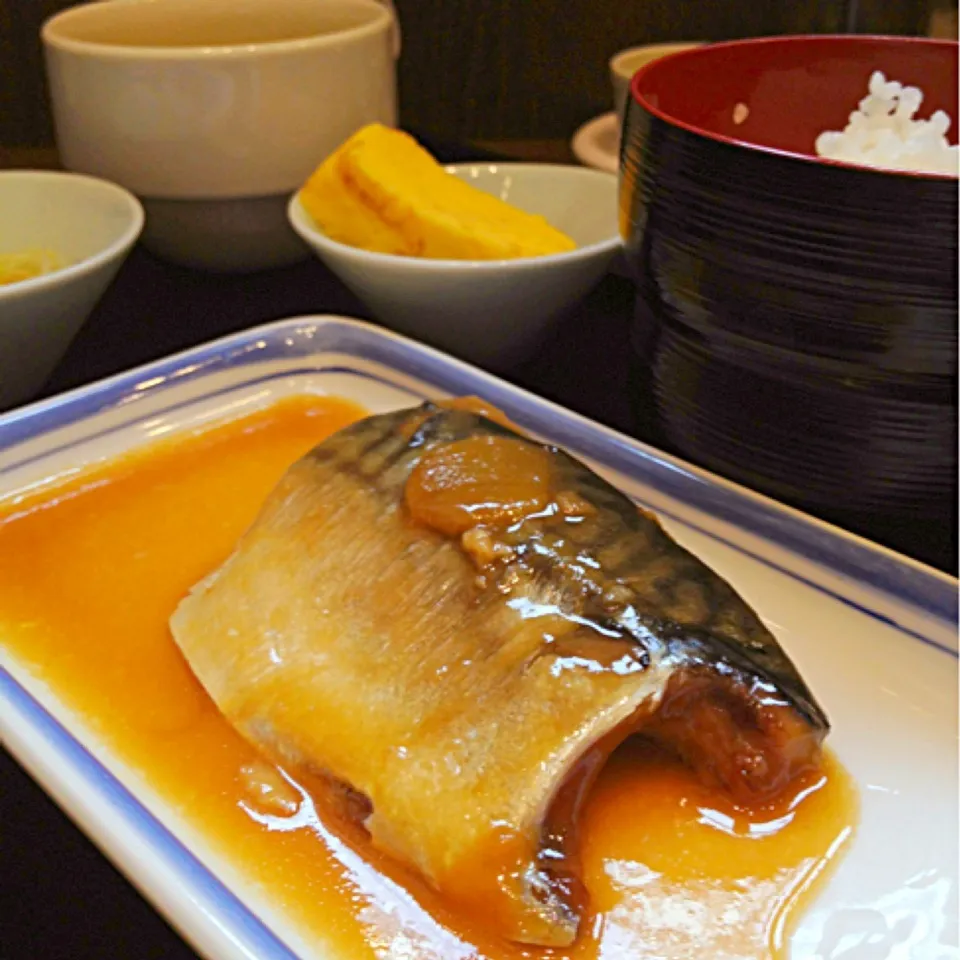 さばの味噌煮定食|梅花権現さん