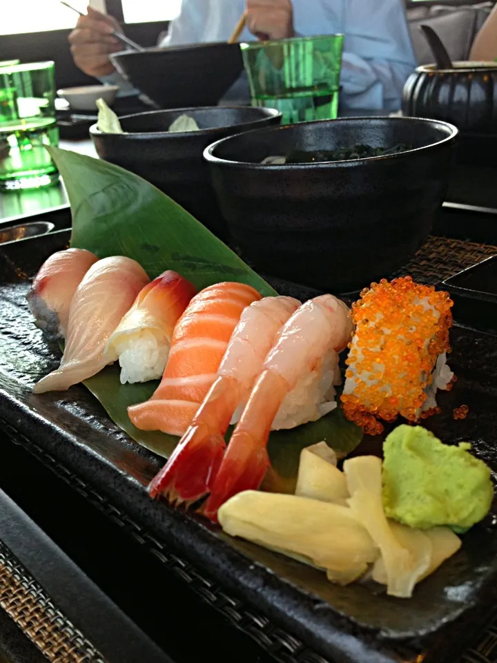 Assorted sushi|Judy Vuさん