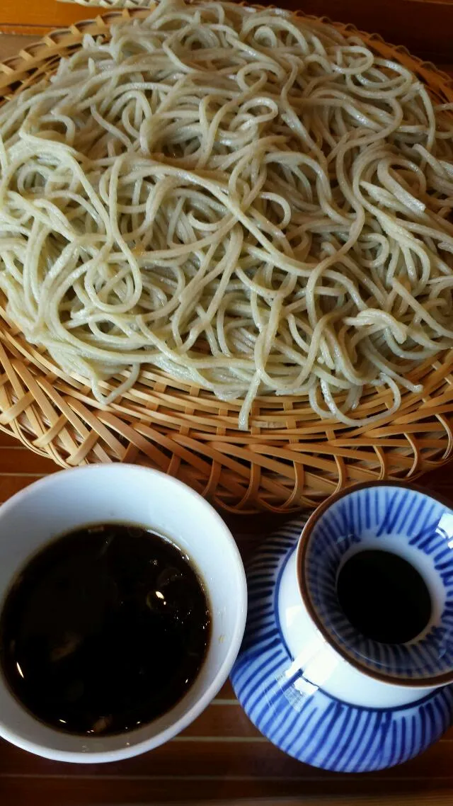 【沼津 おもだか】新蕎麦だいち細かくひいた蕎麦|うめロクさん