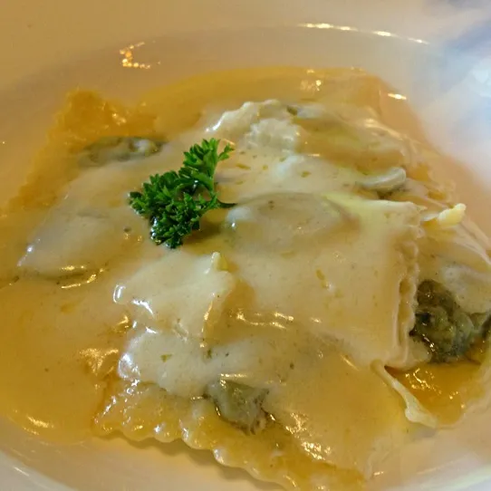 cream sauce ravioli|Cloudy Gさん