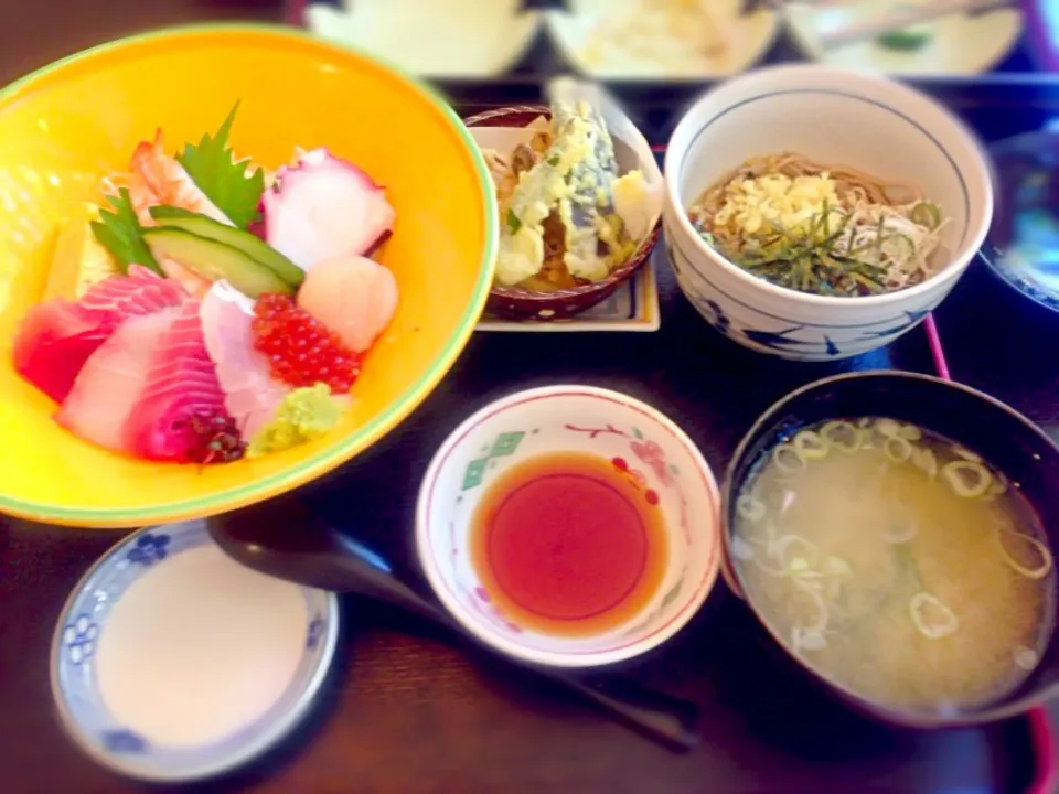 お仕事ｌｕｎｃｈ〜海鮮丼と天そばランチ〜|ももこさん