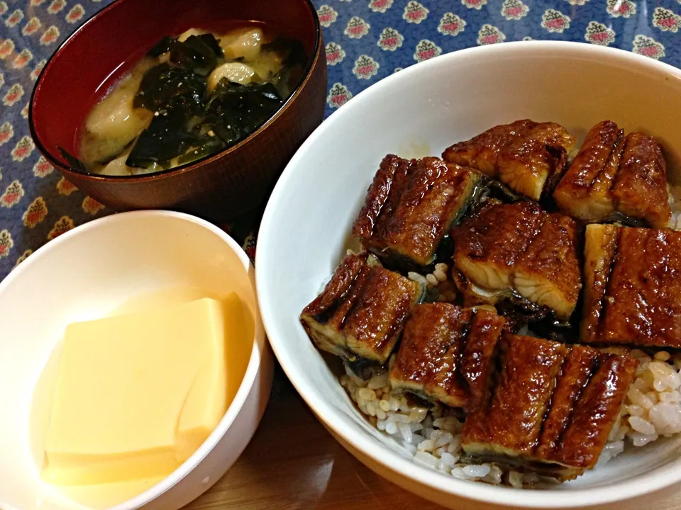 鰻丼、卵豆腐、味噌汁|yukoさん