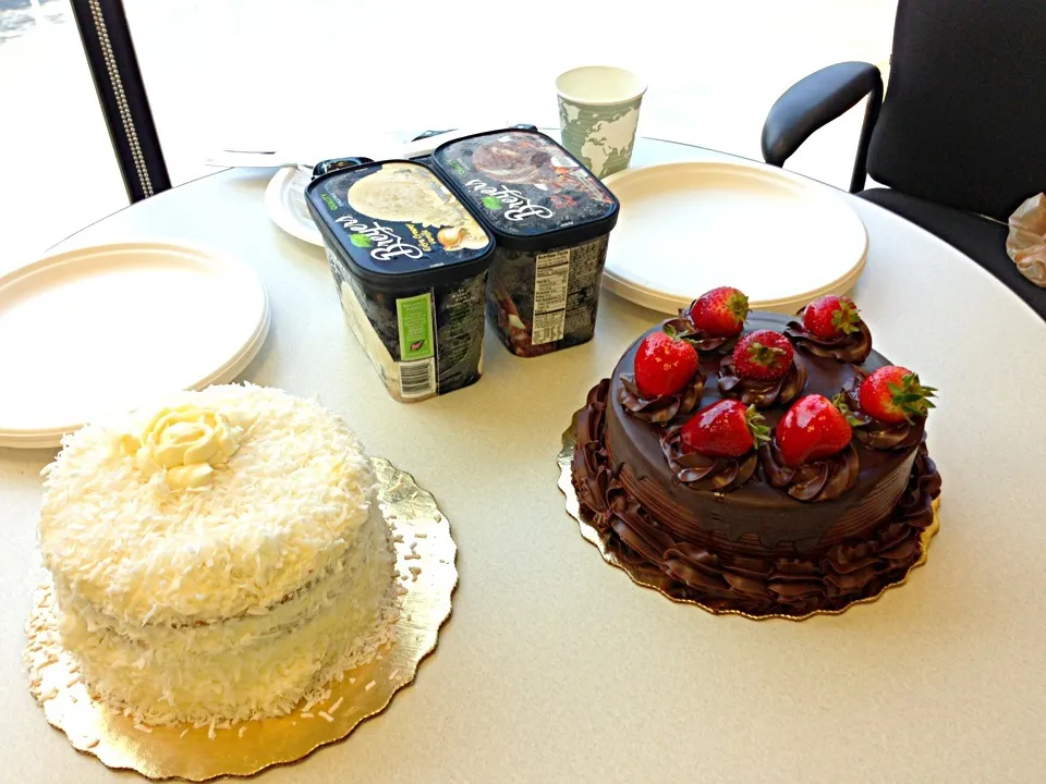 Birthday cakes at work|Maria Schlossbergさん