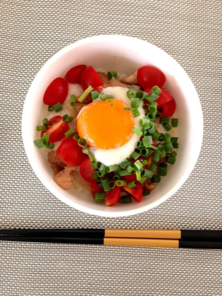 Snapdishの料理写真:豚玉とろろ丼|まりえさん