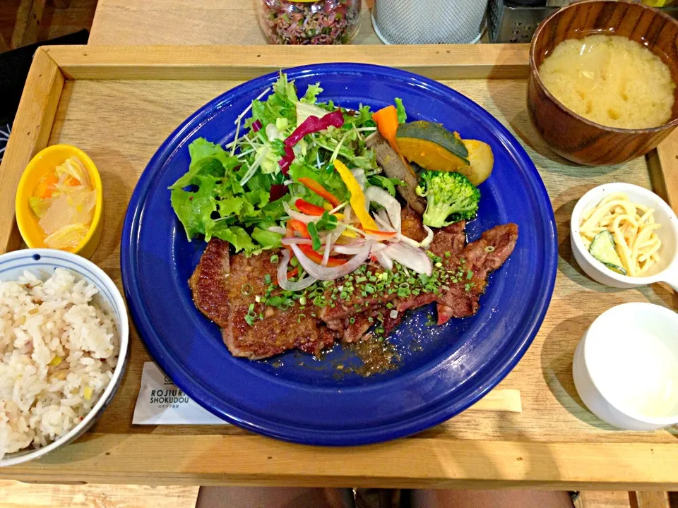 ステーキ定食|Ａｋａｒｉ♡さん