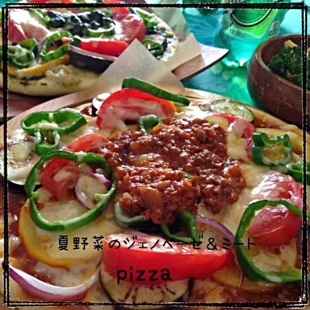 Snapdishの料理写真:夏野菜の具だくさん手捏ね2種pizza!!|Kiyomi Umezuさん