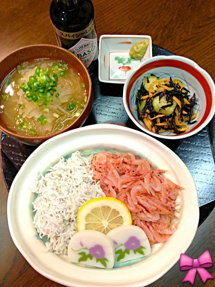 小田原のおもひで…生桜海老としらす丼、小田原梅酢の酢の物|おりぃさん