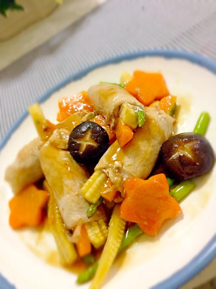 🍄Stir fried pork roll with mixed vegetable 🐷( หมูม้วนผัดผักรวม ) 🌽|🍴melody🍛🎶さん