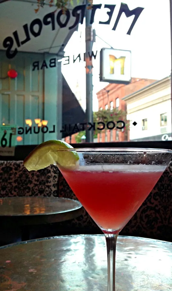 Mandarin orange pomegranate martini|Dean M Rogersさん