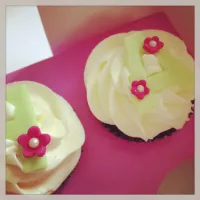 Snapdishの料理写真:Cupcakes|Kerry McAreaveyさん