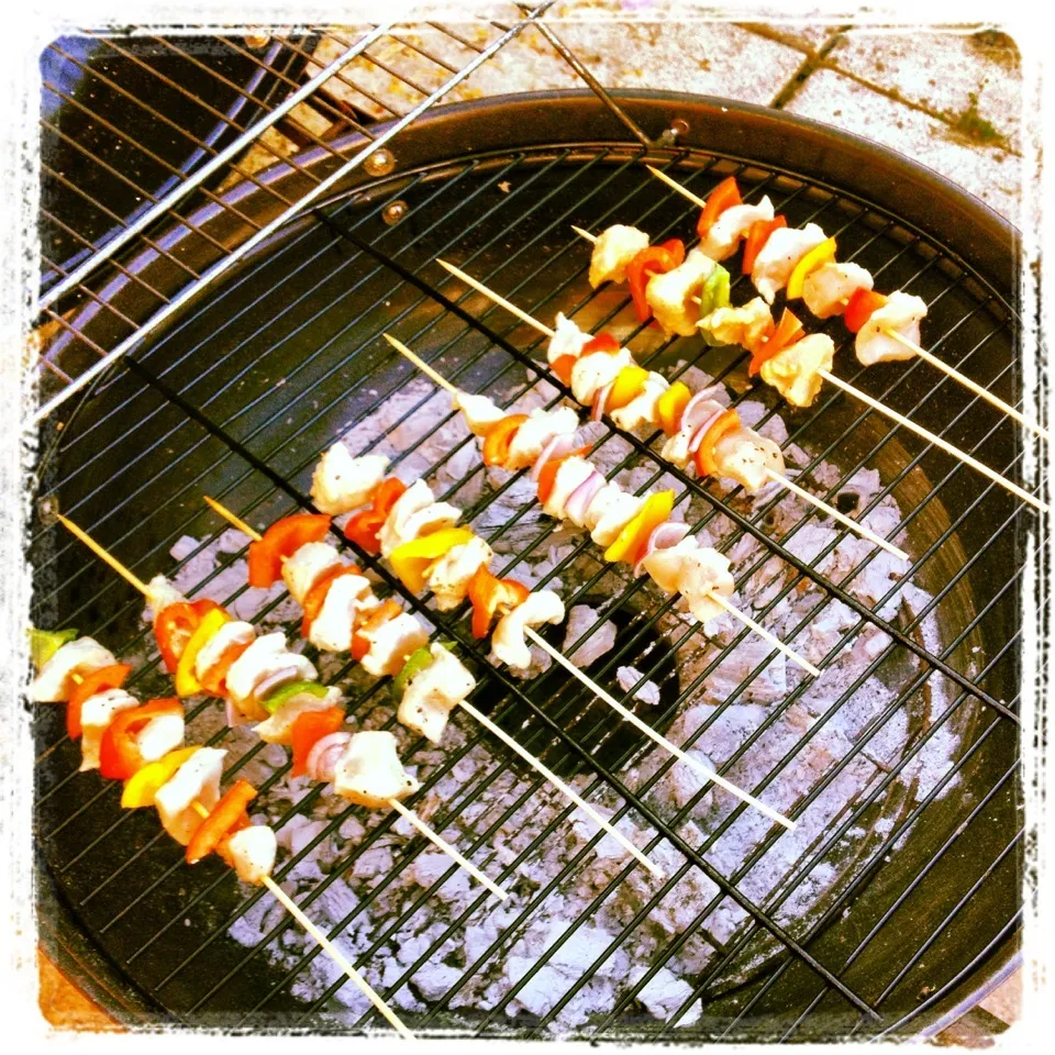 Snapdishの料理写真:Chicken & Pepper Skewers 🍢|Kerry McAreaveyさん