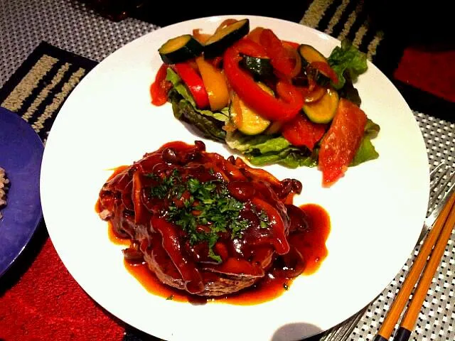 chichen & tofu hamburger patty with mushroom demi glace sauce and salad|maymayinloveさん