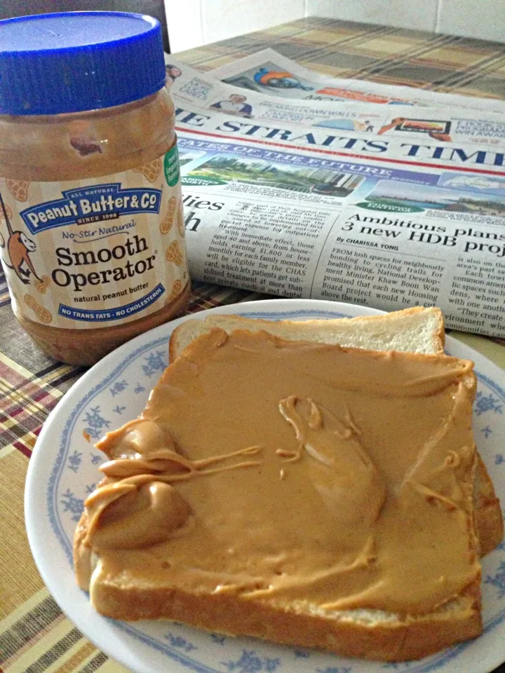 Peanut Butter on bread|hweeyhさん