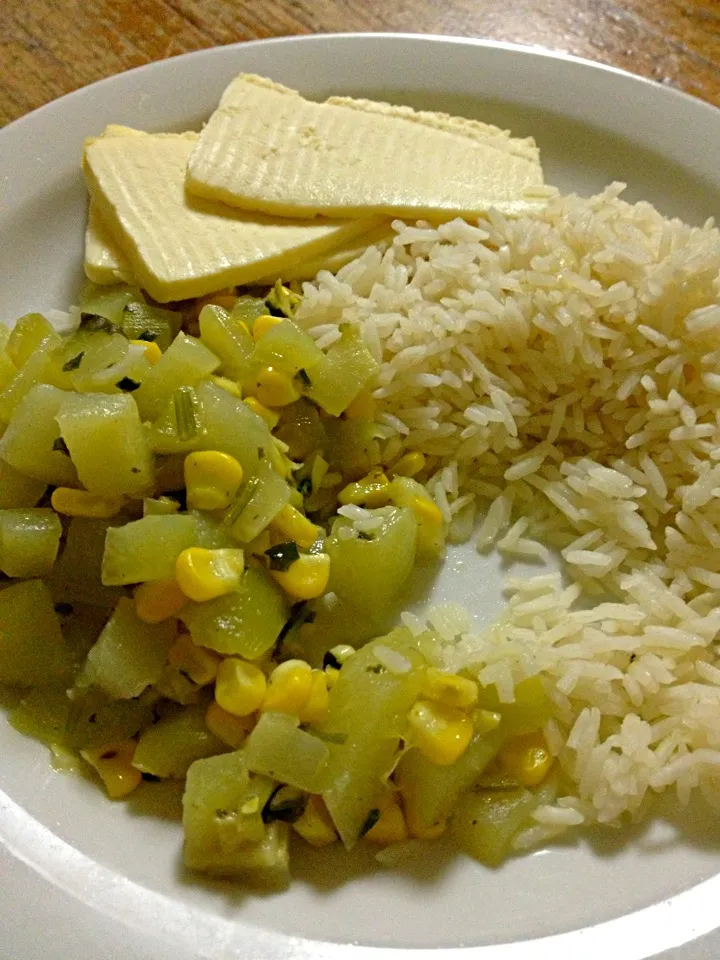 White rice; fresh white cheese and chayote with corn|Gabriela Alvarezさん