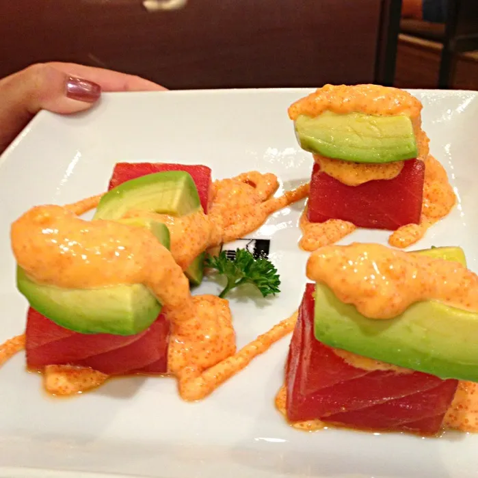 Maguro avocado mentai sauce|miyummyさん