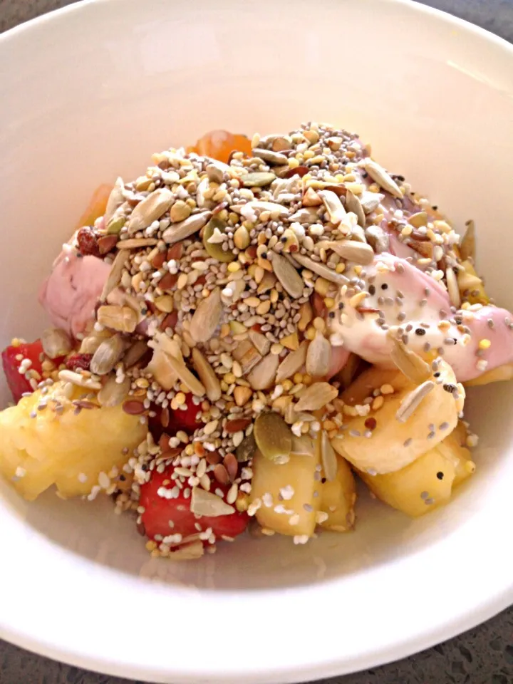 Snapdishの料理写真:Fruit Salad with Passionfruit Yogurt and Mixed Seeds|Mollyさん