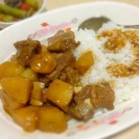 Snapdishの料理写真:咖喱饭配茄汁豆角|tobeyさん