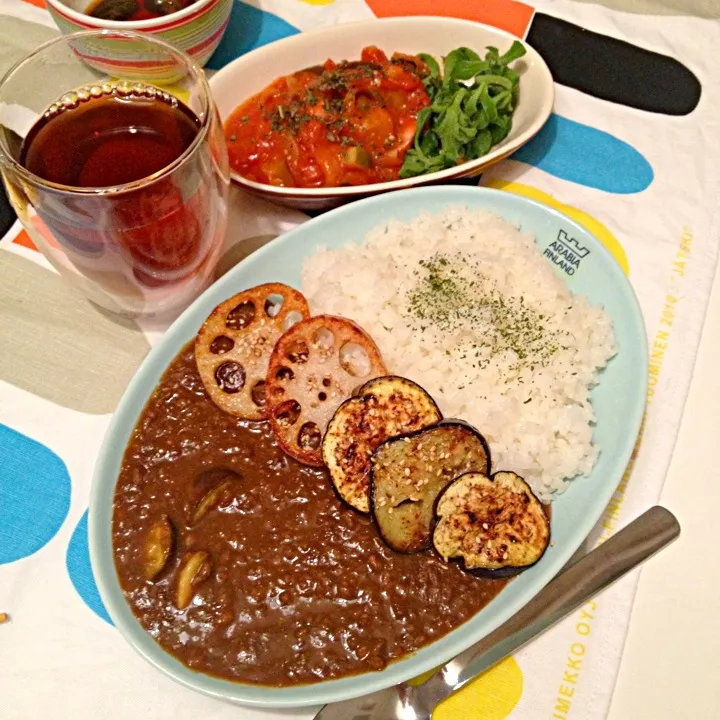 ナスとレンコンのひき肉カレーとラタトゥイユ|mayumi shudaさん