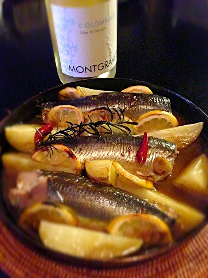 pesche0414's Ajillo of sardine&potato🐟鹿野さんの鰯&ﾎﾟﾃﾄの海老の出汁たっぷりｱﾋｰｼﾞｮ|🌈Ami🍻さん