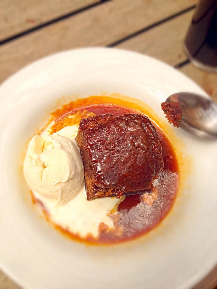 Snapdishの料理写真:Sticky toffee pudding|kokisさん