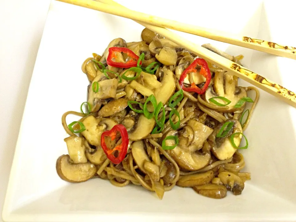 Ramen Noodles with Sautéed Mushrooms|Steve Pountneyさん