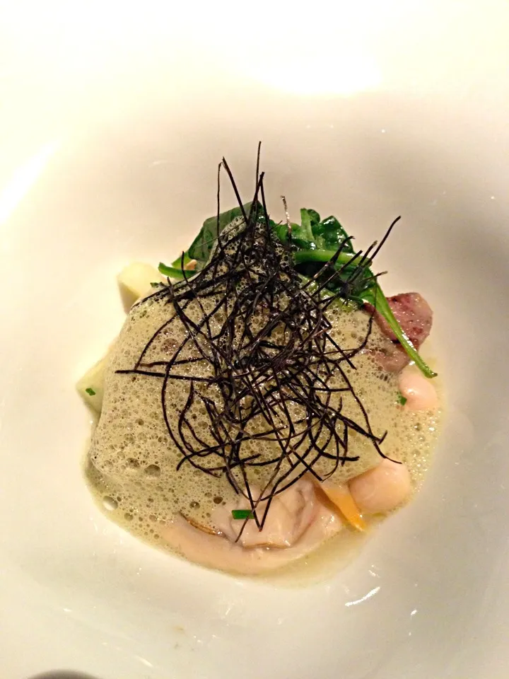 oysters avec chorizo, apple, nori, and matcha = sublime!|michael nassarさん