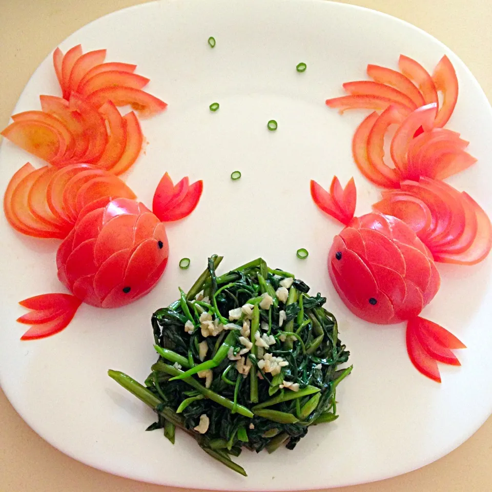 Snapdishの料理写真:Stir-fry Water Spinach with Garlic|Lynh Lynhさん