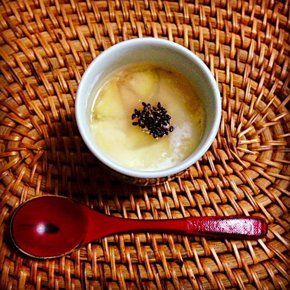 ダリンがお店からもってきてくれたイチジクとマスカルポーネの茶碗蒸し|SAYAKAさん