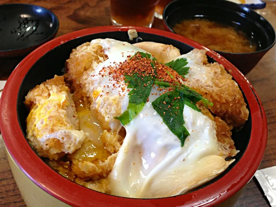 Snapdishの料理写真:かつ丼@後楽(葉山)|塩豚骨さん