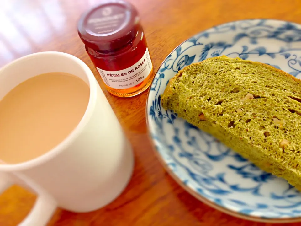 抹茶パンとローズコンフィチュール|ユキさん