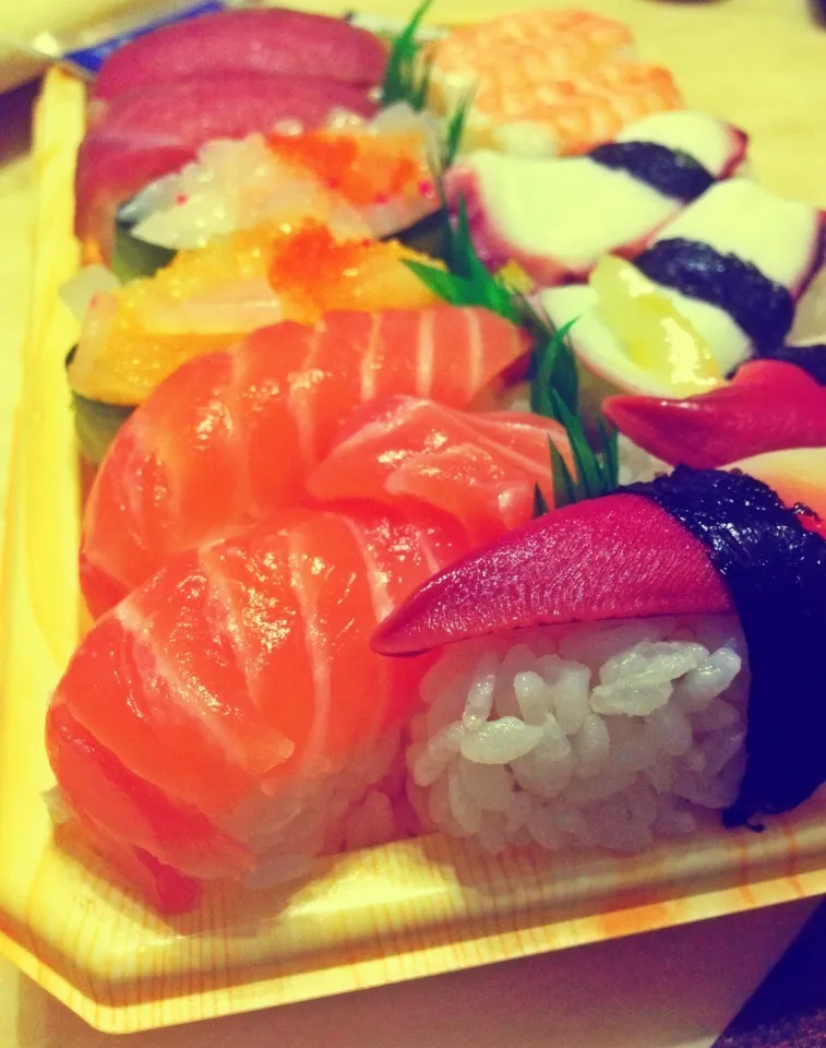 Snapdishの料理写真:Sushi|donedronさん