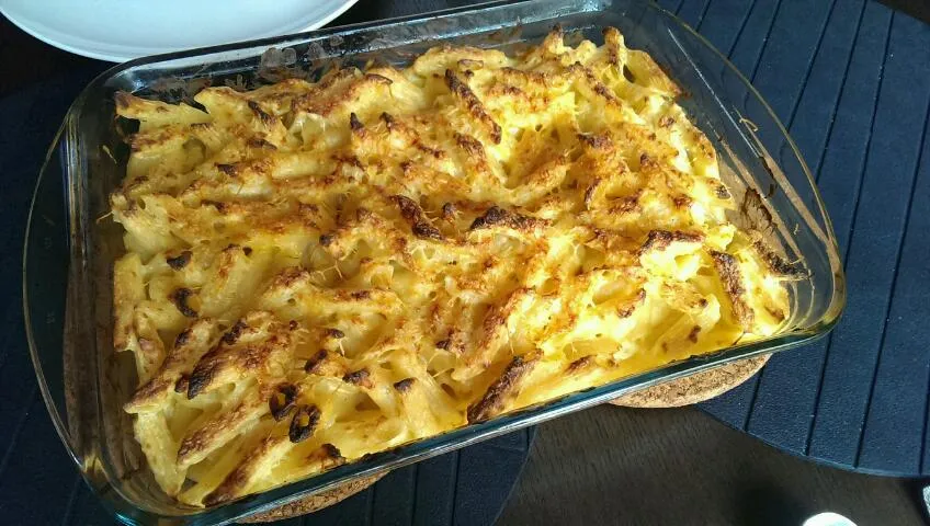 Snapdishの料理写真:Mac 'n Cheese...  So cheesy...  Total comfort food!|Sheila Chanさん