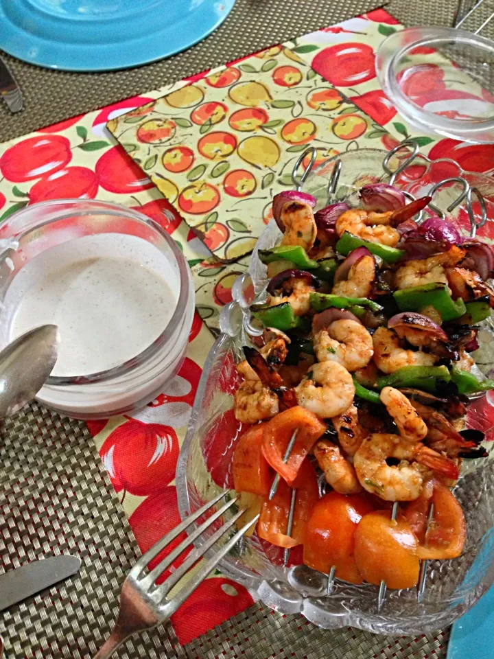 Grilled shrimp kebab with yogurt dill sauce :)|Ysabel Carballoさん