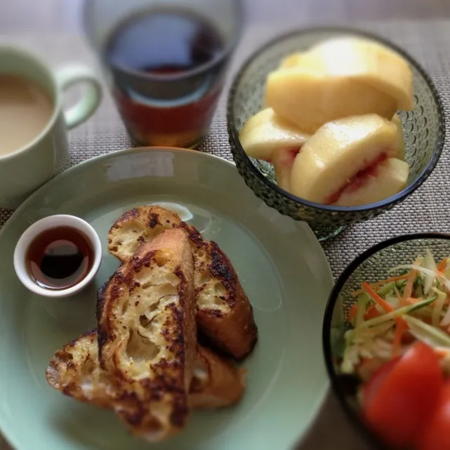 フレンチトーストで朝ごはん。|ぺんぎんさん