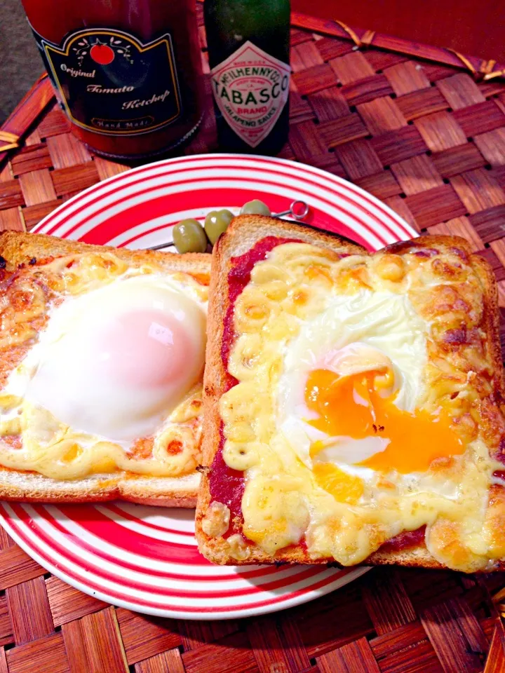 Egg Pizza toast🍕エッグピザトースト|🌈Ami🍻さん