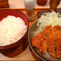 塩とんかつ丼、ローズソルト|有樹岡村さん