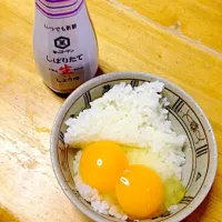 Snapdishの料理写真:双子の卵かけご飯