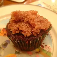 Snapdishの料理写真:German chocolate beer cupcake|Eliseさん