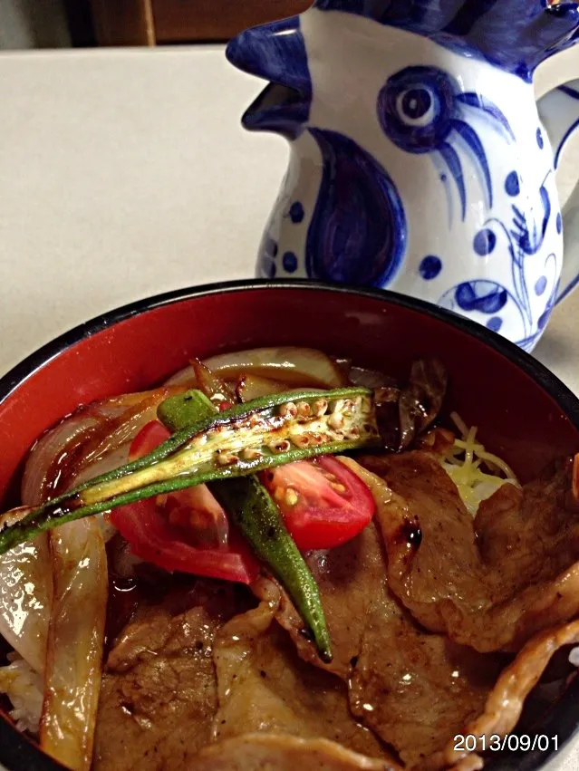 Snapdishの料理写真:豚肉のオイスターソース丼^_^|Noryさん