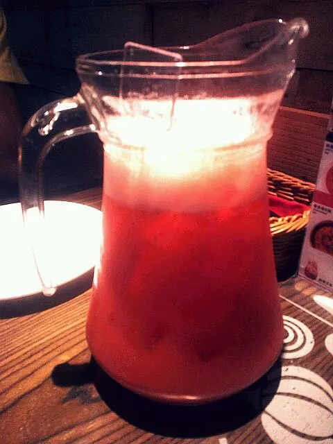 Snapdishの料理写真:strawberry cotton candy drink|Tammy Chowさん